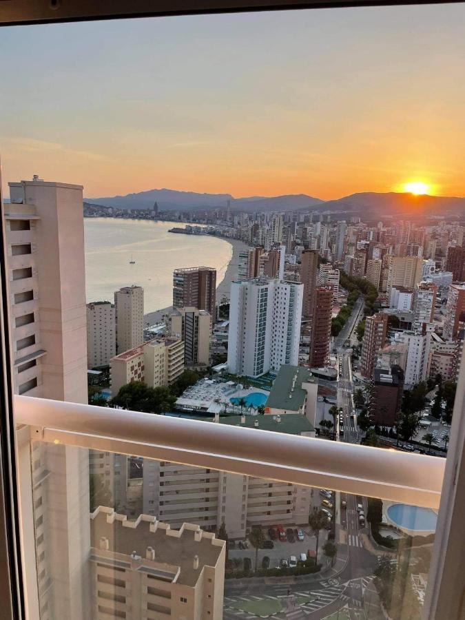 Benidorm San Remo Tower Apartment Bagian luar foto
