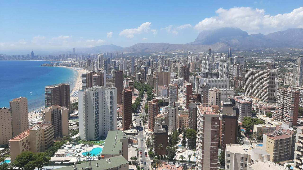 Benidorm San Remo Tower Apartment Bagian luar foto